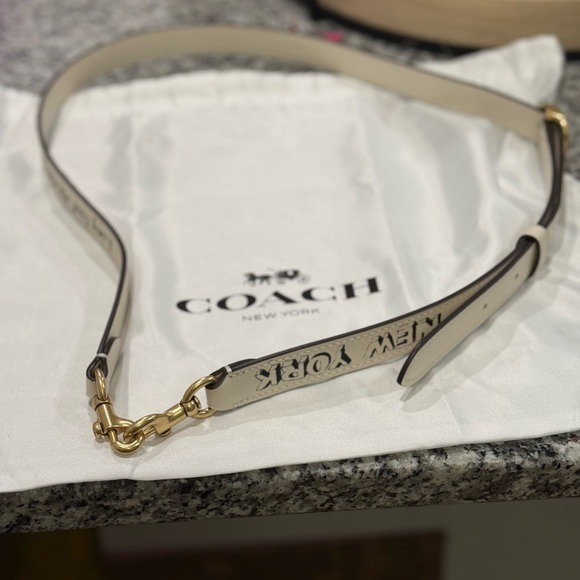 Coach Rogue 26 in Sketch Print - Picture 7 of 9